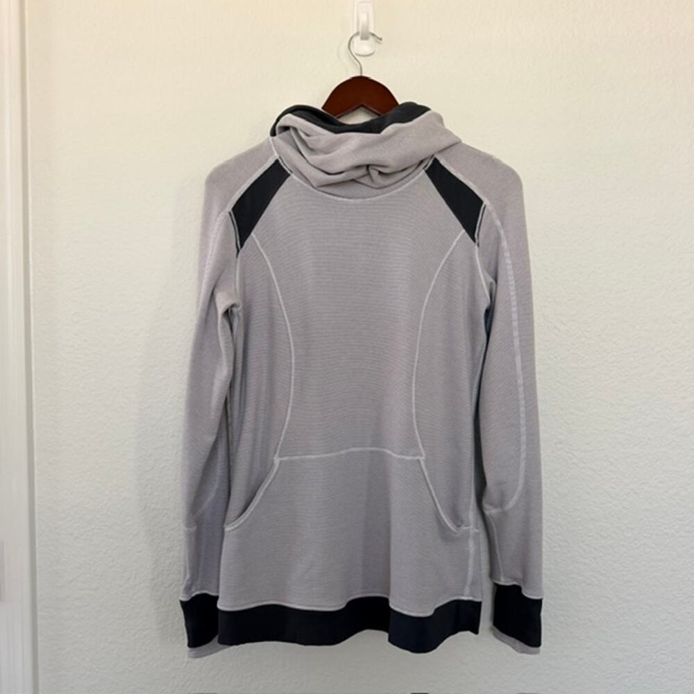 Lululemon Base Runner Hoodie Pinstripe White Heathered Medium Gray Women 10